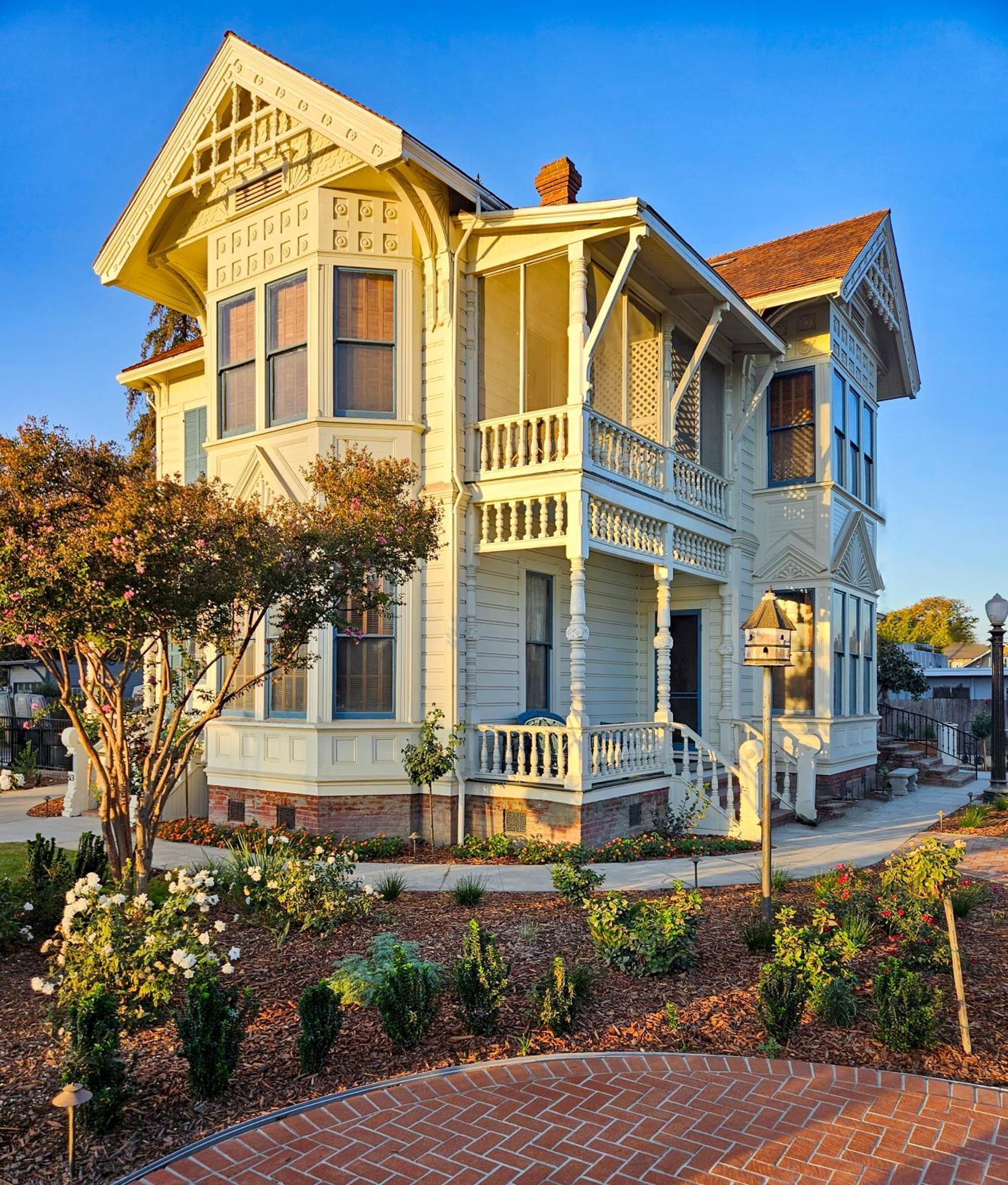 The Jd Hyde Historic Inn Visalia Exterior foto
